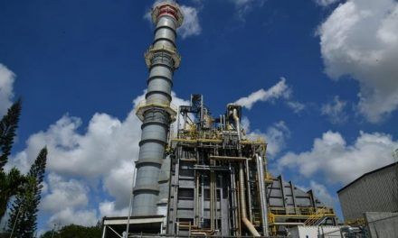 Hebrard asegura que la conversión a gas ahorra US$235 millones al país