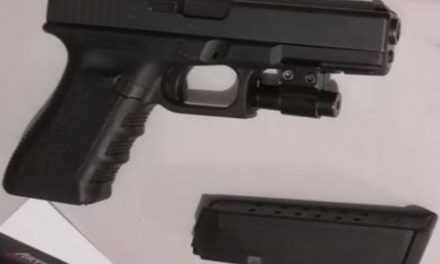 Miembros de la Policía en Haina ocupan pistola