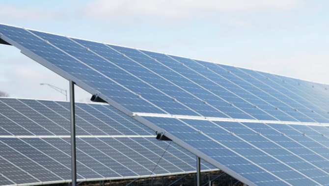 Ciberseguridad para redes de energía solar y eólica