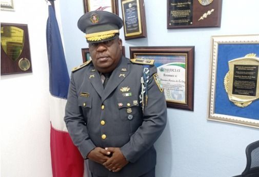 Policía Nacional realiza cambio de mando en la provincia Peravia