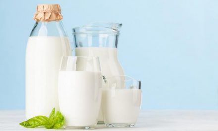 Entera, desnatada, UHT y más… Conoce los tipos de leche