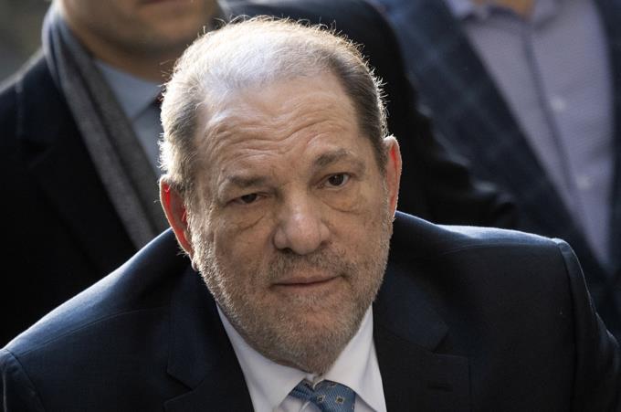 Exproductor de Hollywood Harvey Weinstein es imputado por agresión sexual en el Reino Unido