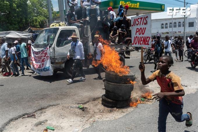Haitianos exigen justicia en las calles un año después del asesinato de Moise