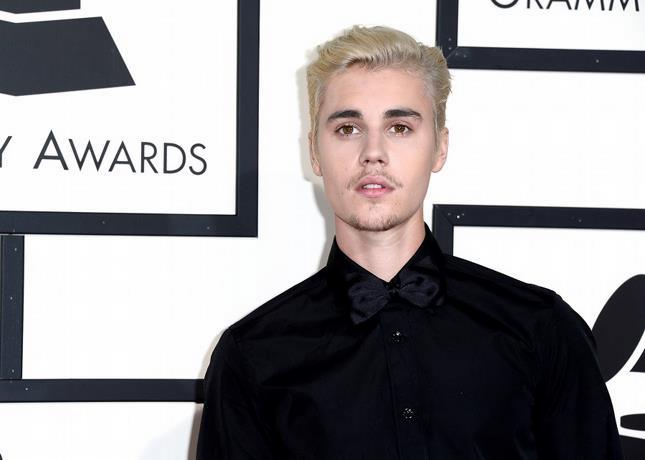 Justin Bieber reanuda su gira mundial tras cancelarla por parálisis facial