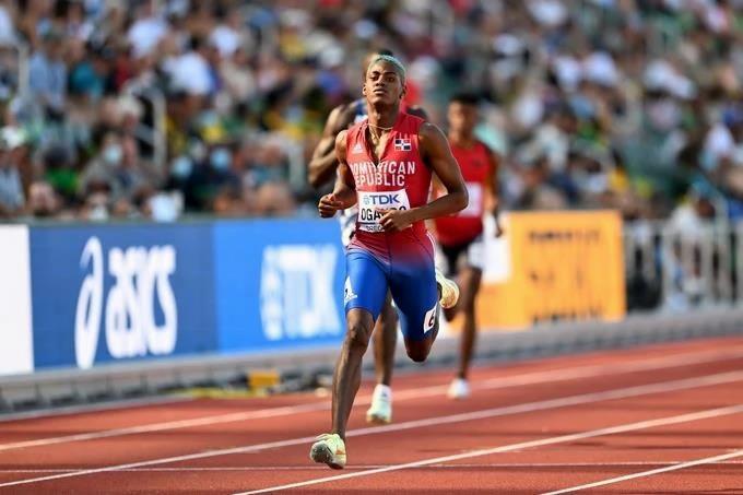 Alexander Ogando llega quinto en la final de los 200 metros