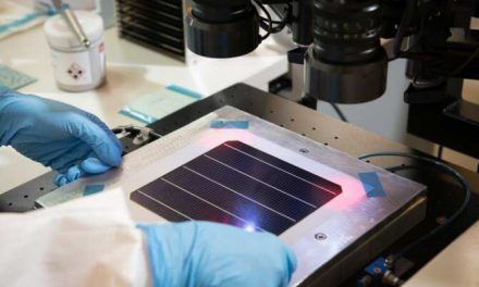 El impacto medioambiental de los paneles solares híbridos de silicio y perovskita