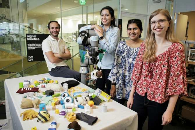 Un robot aprende a encontrar objetos ocultos