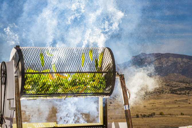 Luz solar concentrada para asar comida