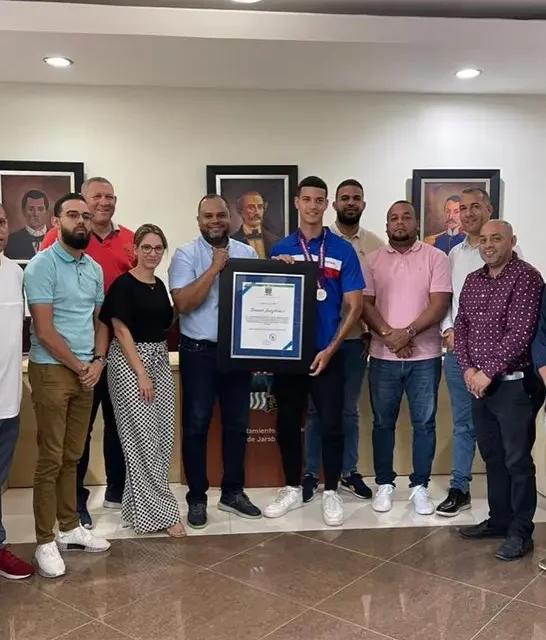 BALONCESTOAlcaldías distinguen a miembros selección fútbol sub-20