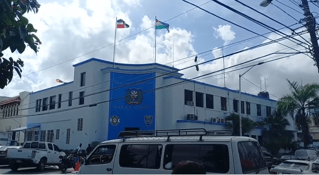 Maestra se suicida colgándose en el patio de su vivienda en San Cristóbal