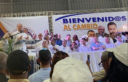 Empresario juramentado en el PRM inicia gestiones en favor de jóvenes de Ocoa