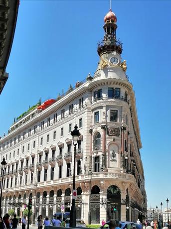 Galería Canalejas: un ícono del lujo cerca de la Puerta del Sol