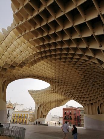 Las Setas: imponente estructura de madera en Sevilla