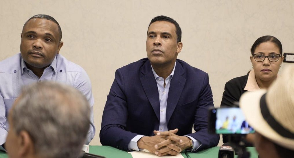 Elvis Rosario critica Alcaldía por desorden en recogida de la basura