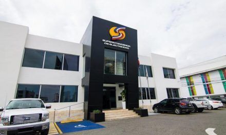 Tres funcionarios de SIE devengaron $18 millones