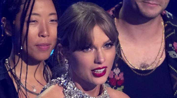 Taylor Swift, un paso más cerca del Oscar: ‘All Too Well’ gana Video del Año en los MTV VMAs 2022