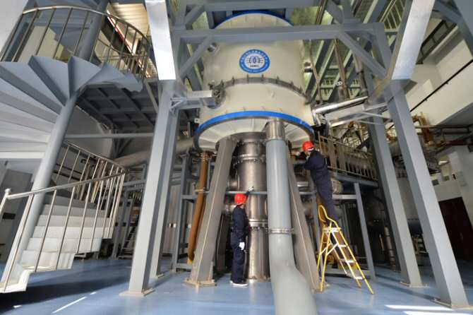 El campo magnético constante más fuerte del mundo generado por un electroimán