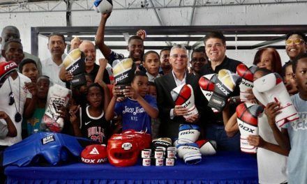Organización Mundial de Boxeo y Ayuntamiento reinauguran gimnasio Ramón Pina Acevedo en SDE