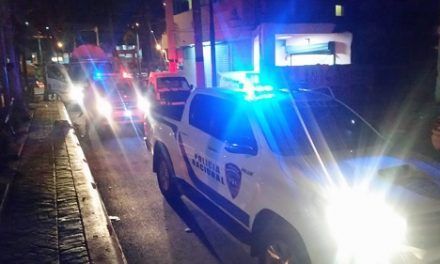 Policía apresa hombre que agredió con arma corto punzante a su esposa, hija y nieta