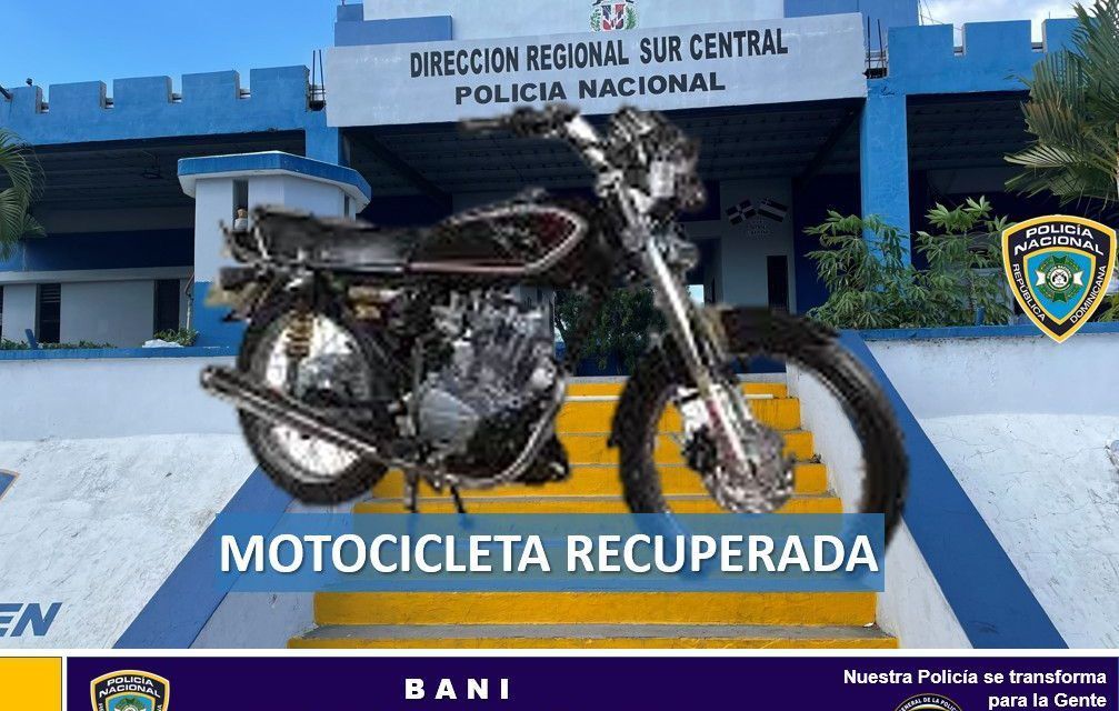 Miembros, P.N., recupera una motocicleta con denuncia de robo