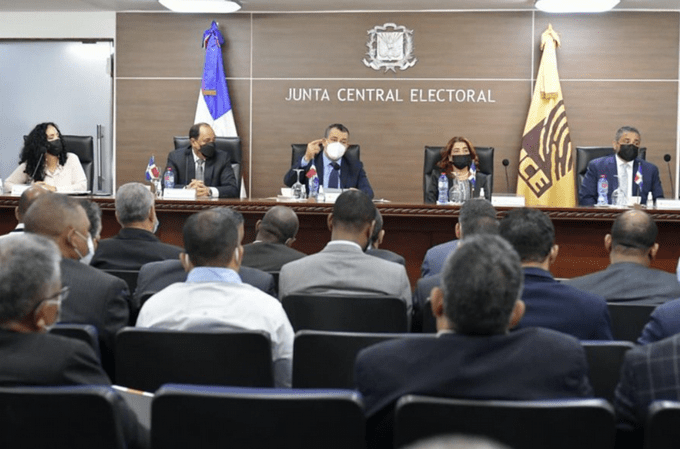 La JCE quiere sacar de la ley su gestión de las primarias