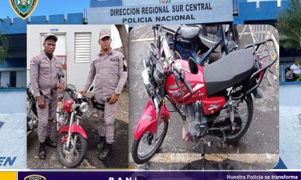 Tras persecución policía de Baní recupera motocicleta robada