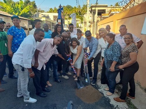 Con inversión de RD$43.6 MM Ayuntamiento de San Cristóbal inicia 15 obras