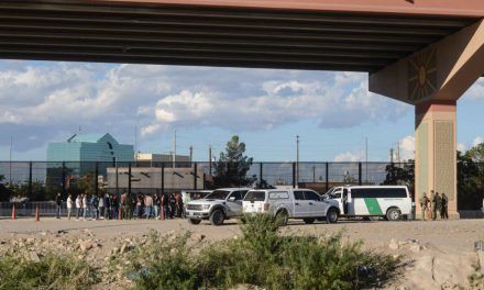 Migración venezolana sobrecarga a autoridades migratorias en El Paso