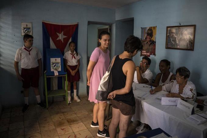 Cuba concluye la jornada de votación para código familiar