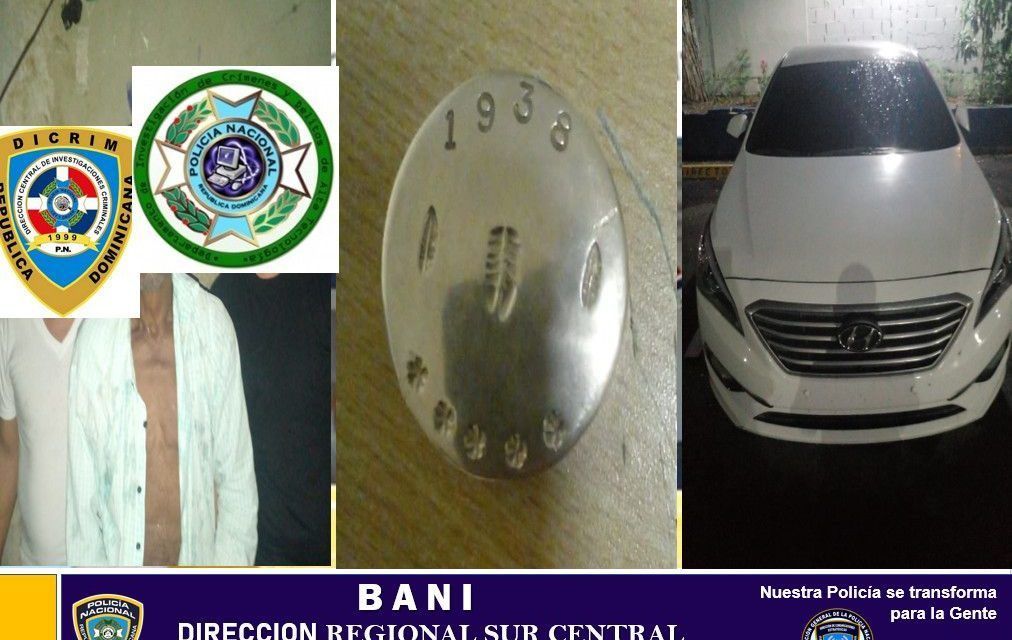 BANÍ, PROV. PERAVIA, RD.-  La Policía Nacional informó que tres personas fueron arrestadas en flagrante delito, acusadas de robo, incendio de residencia y violencia de género e intrafamiliar, en hechos por separados ocurridos en esta ciudad. La institución del orden identificó a los detenidos como Nelson Sánchez, mayor de edad, Benisario Tomás Gómez Peña, de 47 años, y el nombrado Yonny Peña (A) Canito, mayor de edad. A Sánchez, fue apresado, el cual era activamente buscado por tener la orden de arresto No. 01095-2022, de fecha 26-07-2022, fue el sereno de la noche en la estación de combustible ubicada en La Carreras llamada Eco, la cual aún no está laborando y depositaron una cantidad de combustible y cuando fueron a verificar, tiene un faltante en su totalidad de 2,500 galones. Mientras que, a Gómez Peña, por incendiar la casa donde vive, la cual es propiedad de él y dos hermanas más, está ubicada en la calle Las Carreras No. 13, del sector de Villa Majega, reduciendo todos los ajuares en ceniza, fue apresado en una calle tercera del residencial del LAUREL.  Y Peña, fue apresado por tener orden de arresto No. 01102-2022, residente en Los Cajuilito, por el hecho de que en fecha 26/07/2022, la señora Nikauri, presentara denuncia de que este en momento que ella caminaba por el referido sector, próximo al colmado Yamerita, le pidiera 50 pesos, y ella se negó, este la agredió físicamente.