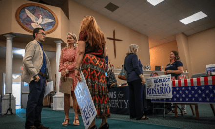 En Florida, un grupo de madres conservadoras lideran «la revolución de los padres»