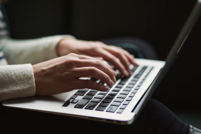 Descubre cómo funciona el servicio de GoTranscript español