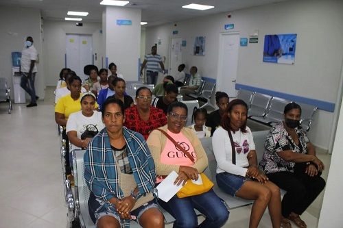 Clínica San Cristóbal realiza jornada de detención y prevención oportuna contra el cáncer de mama beneficiando a más de 300 mujeres