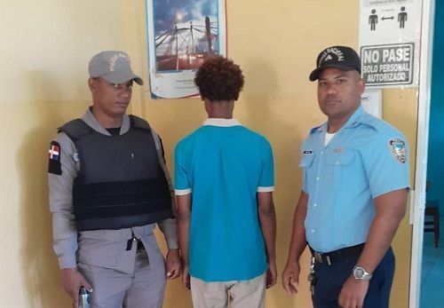 Capturan joven entraba en escuela de Azua para producir caos