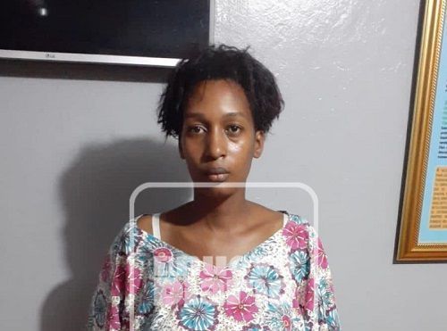 PN apresa mujer acusada de golpear a su esposo en Hato Mayor del Rey