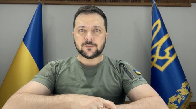 Zelenski reitera a los ciudadanos ucranianos que ahorren electricidad para paliar la crisis energética