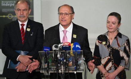 Bolsonaro inicia transición con equipo de Lula da Silva