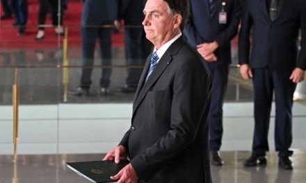 Bolsonaro rompe silencio y ordena iniciar transición