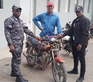 En Dajabón PN recupera motocicleta robada a ganadero en su finca