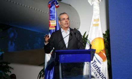 Abinader destaca que plan antiburocracia mejorará la economía dominicana