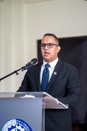 Víctor Ramón Montás tomó juramento junto a 12 de sus compañeros de la Cámara de Comercio y Producción de San Cristóbal