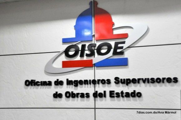 Exjurídica de Oisoe dice adendas para reconstrucción de 56 hospitales no fueron licitadas