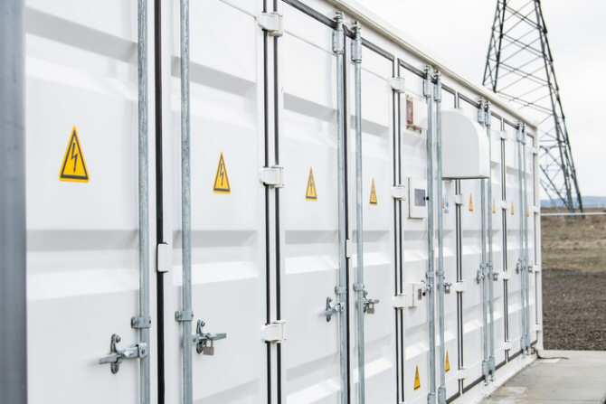 Nueva batería de sodio y aluminio para almacenar energía solar