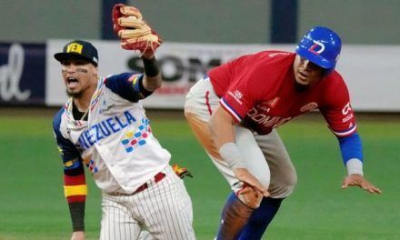 El Licey cae ante los Leones de Caracas con marcador de 3-2 en 12 entradas