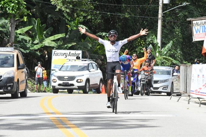 Ismael Sánchez conquista quinta etapa de la Vuelta Ciclista Independencia