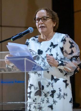 La Procuradora hace constantes reproches a sus subalternos