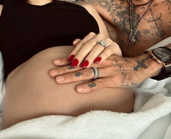 Nadia Ferreira y Marc Anthony serán padres