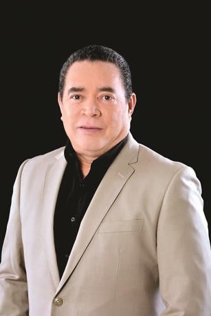 René Fortunato invierte todos sus ahorros en documental sobre Caamaño, trae varias revelaciones inéditas