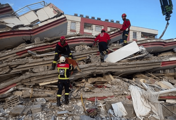 Rescatan a turca, 258 horas después