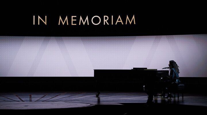Mira Sorvino critica a los Oscar por no incluir a su padre, Paul Sorvino, en el In Memoriam